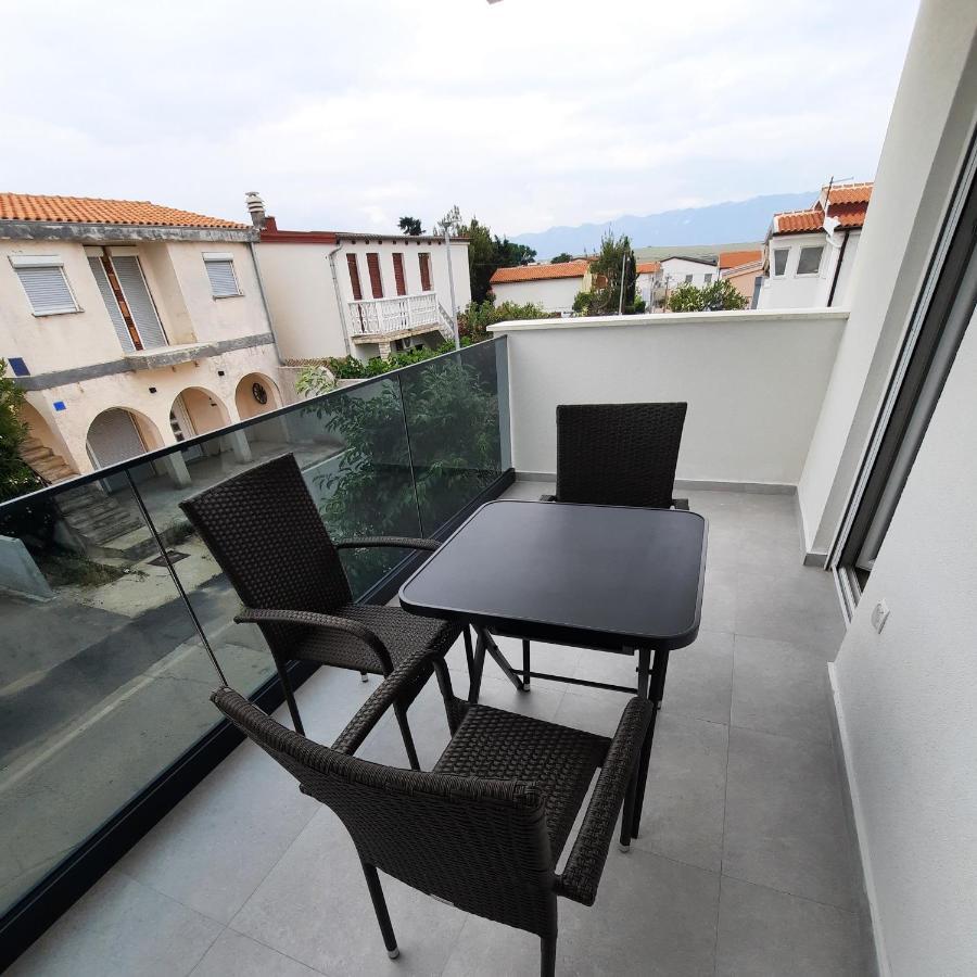 Apartments Matkovic Vir Exterior photo