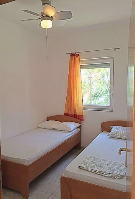 Apartments Matkovic Vir Exterior photo